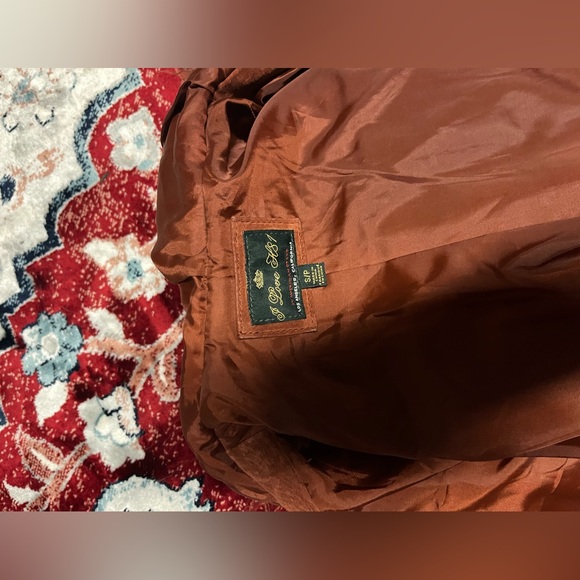 Beautiful like new 100% Genuine Suede Leather Camel Brown Coat with faux fur. - Picture 4 of 6